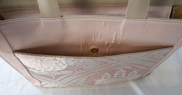 着物トートバッグ　本革　ピンク　オナガドリ　シルクの美しい光沢　着物リメイク　帯　アップサイクル　リメイク 8枚目の画像