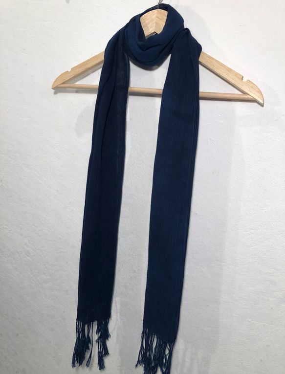 藍染め 濃淡染め 綿ガーゼストール大判 185×60cm 『一品物』 3枚目の画像