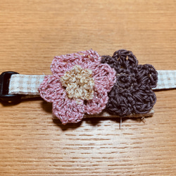 猫　かぎ針編みお花モチーフ　首輪　チェック柄 3枚目の画像