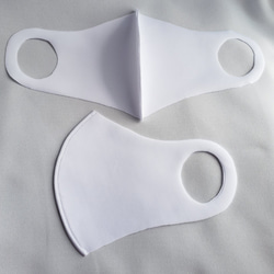 【送料無料】ストレッチ立体マスク２枚　白　ホワイト　無地　伸縮性あり　立体裁断　布マスク　ハンドメイドマスク　化学繊維 3枚目の画像