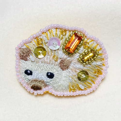 キラキラハリネズミのビーズ刺繍ブローチ（023） ブローチ
