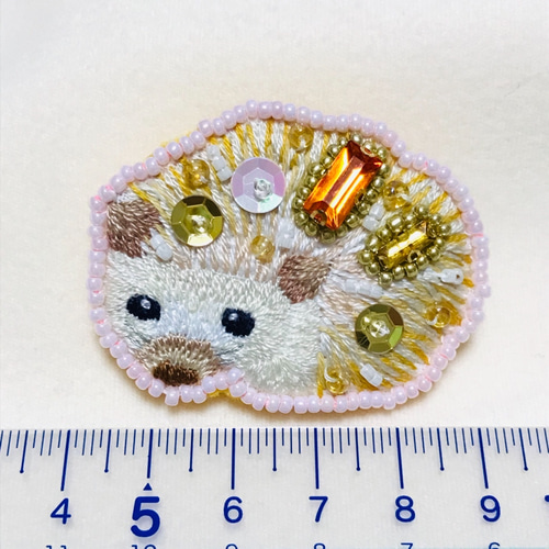 こり 紫陽花 ハリネズミ ビーズ 刺繍 ブローチ ハンドメイド スパンコール刺繍紫陽花ブローチの作り方｜ビーズ刺繍