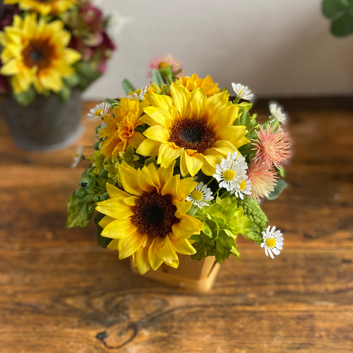 ひまわりのナチュラルフラワーアレンジメント〜 カモミール・ハーブ
