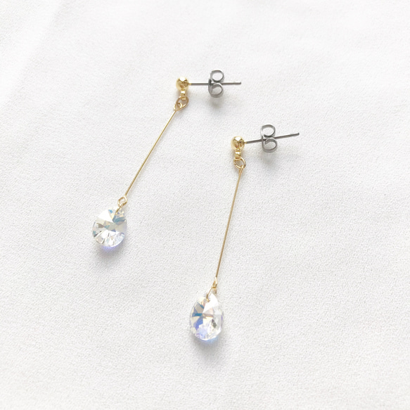 しずくスワロフスキーのゆらゆらピアス/イヤリング ピアス