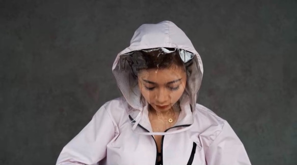 防護服 雨衣（使用椰子炭襯裡，夏天也能穿） UPF50 + 紫外線/病毒/颱風對策 緊急！抗菌FDA認證 第4張的照片