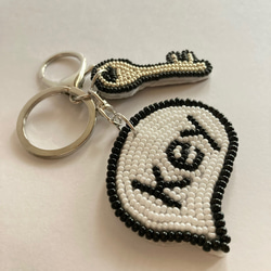 再販☺︎ keyなホルダー　ビーズ刺繍　キーチャーム 3枚目の画像