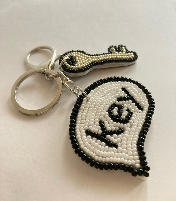 再販☺︎ keyなホルダー　ビーズ刺繍　キーチャーム 3枚目の画像