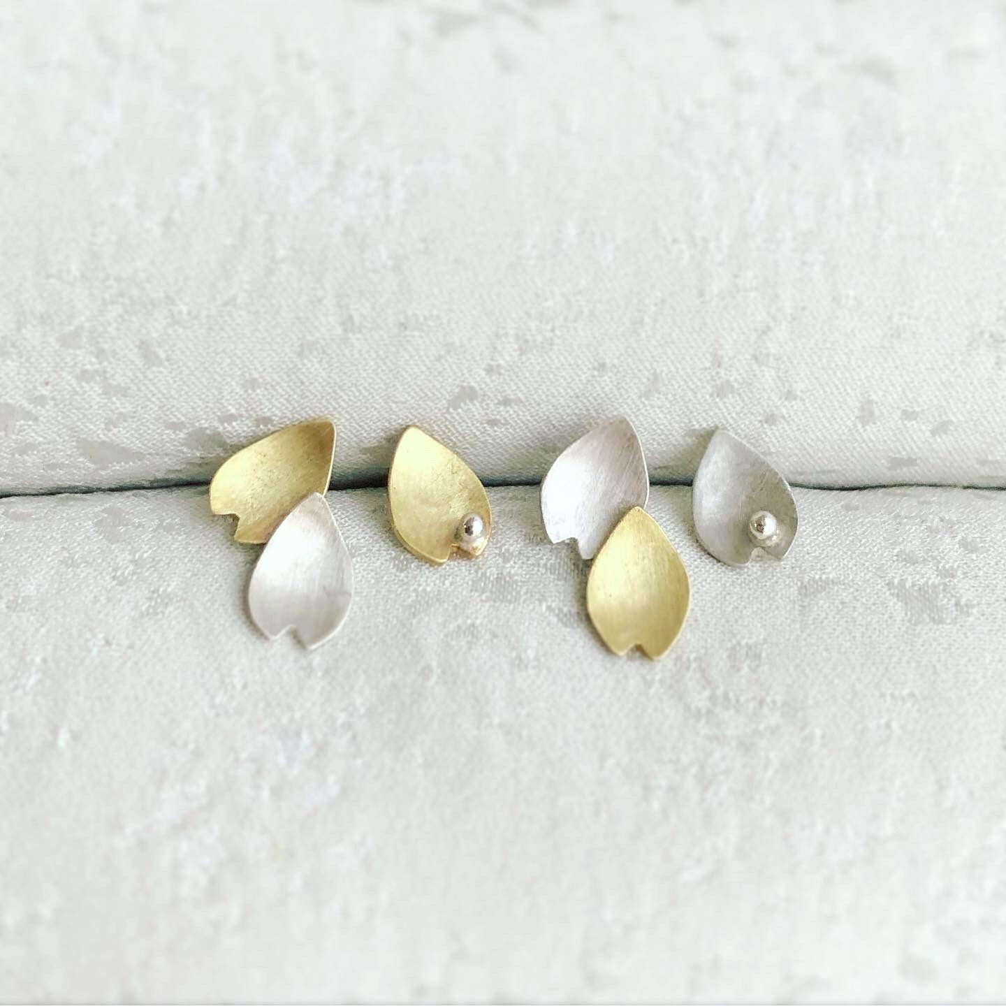桜 花びらピアス （受注制作）