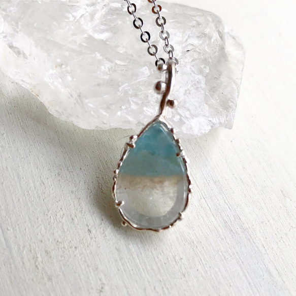 Paraiba Quartz Necklace 2枚目の画像