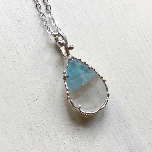 Paraiba Quartz Necklace 5枚目の画像