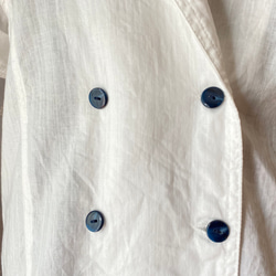 ゆったりとしたダブルのオーバーシャツ( コットン  オフホワイト ) 7枚目の画像