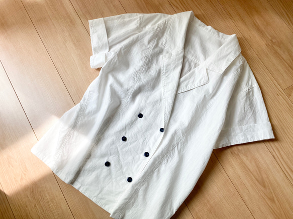 ゆったりとしたダブルのオーバーシャツ( コットン  オフホワイト ) 9枚目の画像