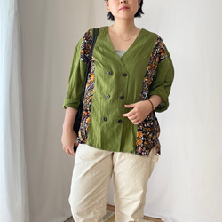 《一点物》ペイズリー×グリーン組み合わせ　エスニックな夏のシャツジャケット　ダブルブレストゆったりサイズ 2枚目の画像