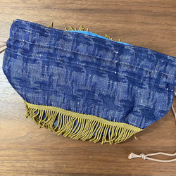 ヴィンテージシルク生地を使用した 丸巾着  紺 カラシ色のフリンジ 付き 6枚目の画像