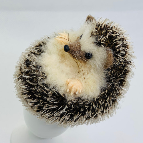 羊毛フェルト ハリネズミ 仰向けポーズ ベビーサイズ 羊毛フェルト