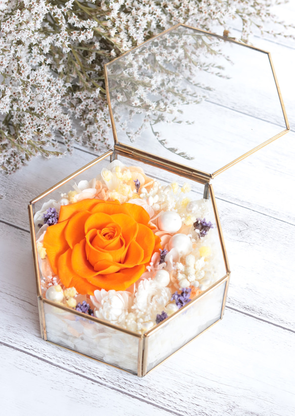 一輪のバラのアンティークガラス＊ジュリアオレンジのリングピローＭサイズ 3枚目の画像