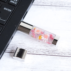 USBメモリ「小花を閉じ込めて」パステルポップ＊固まるハーバリウム＊無料ラッピング＊ペアセットあり 10枚目の画像