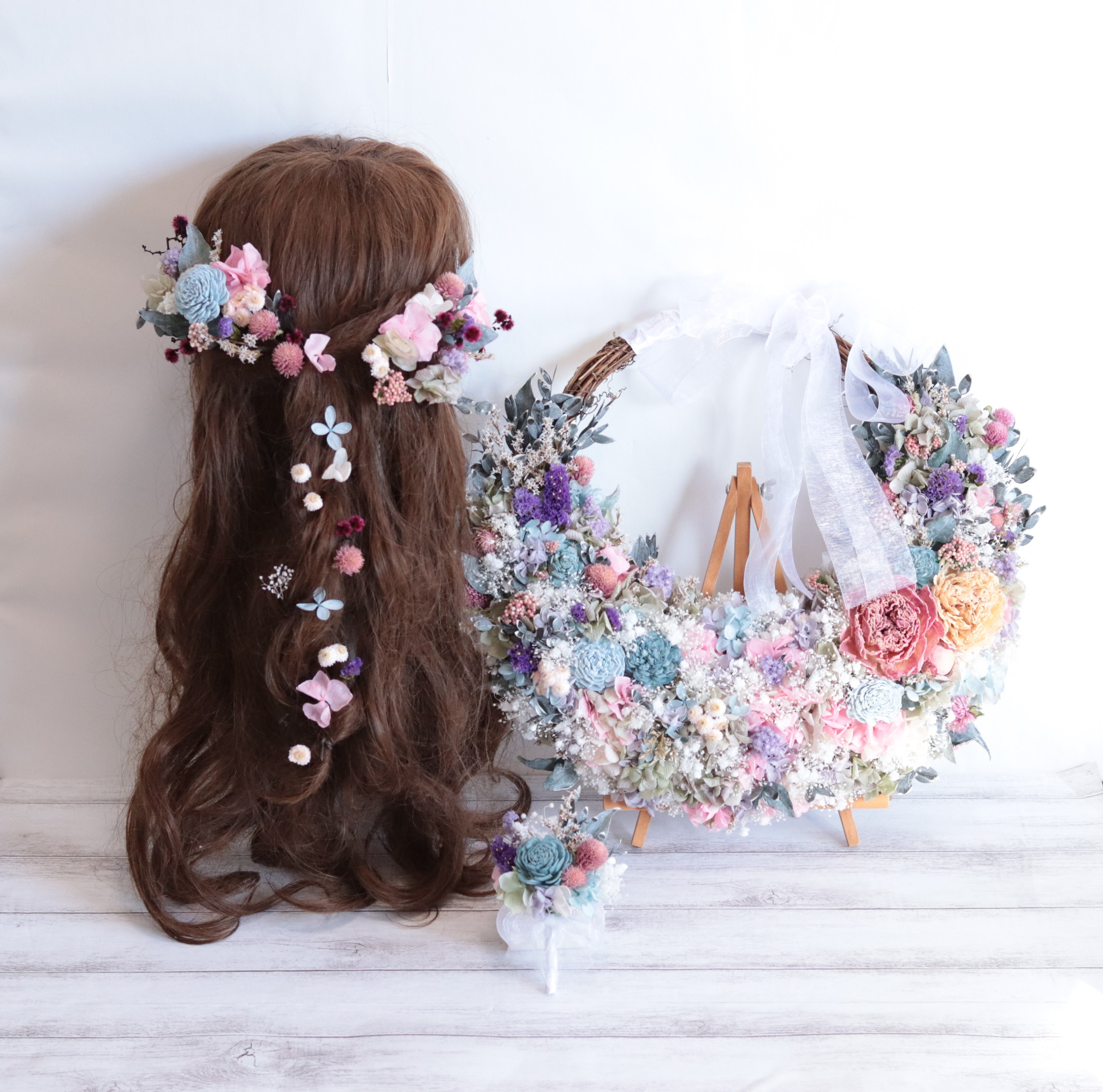 ピオニーとナチュラルパステルカラーのリースブーケ&ブートニア&ヘッドドレス＊プリザーブドフラワー&ドライフラワー 24,735円