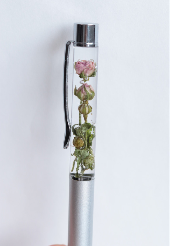 「小花を閉じ込めて」リトルローズのボールペン&ＵＳＢメモリセット＊固まるハーバリウム＊無料ラッピング 9枚目の画像