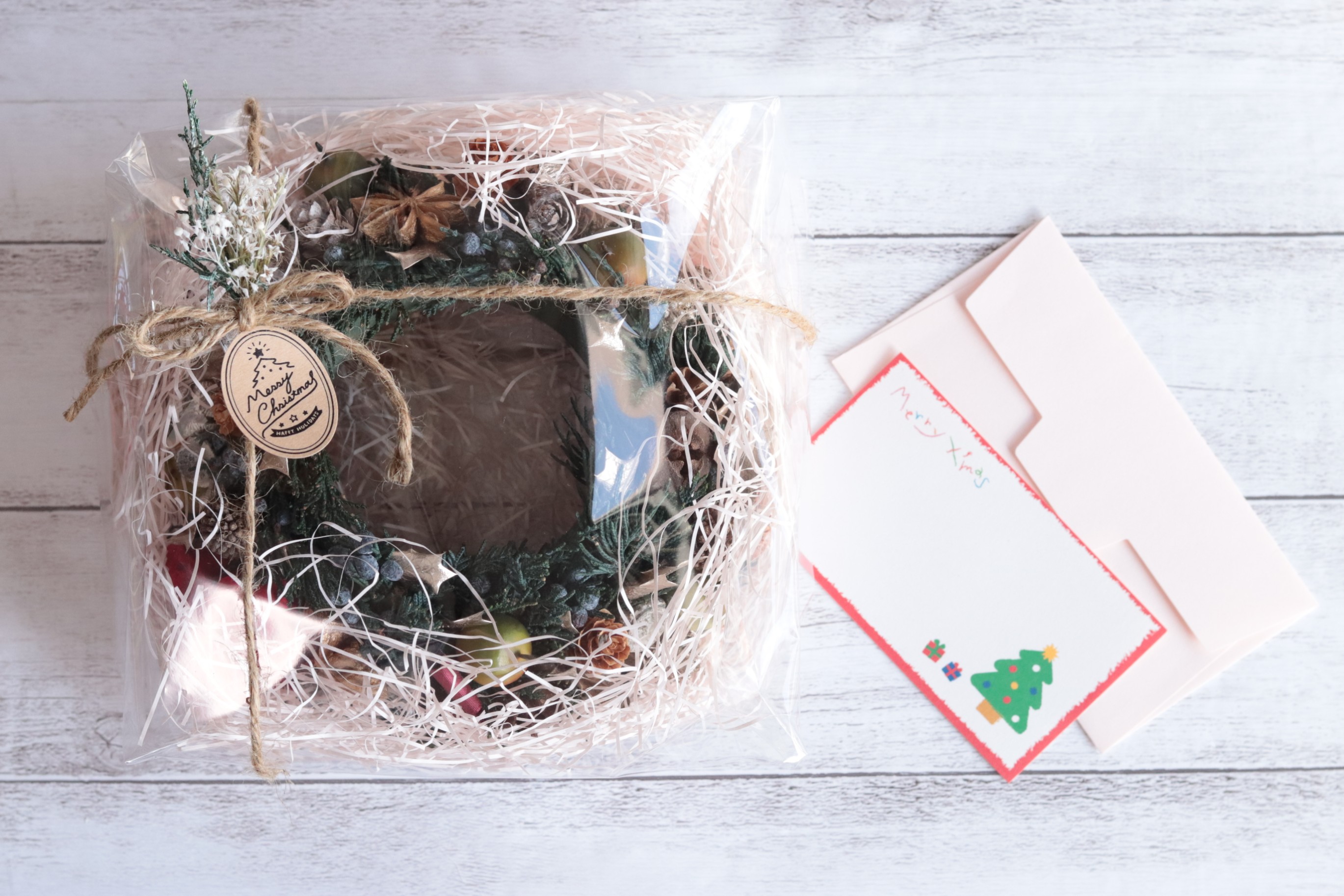 【受注製作】グリーンと野花のリース＊プリザーブドフラワー&ドライフラワー＊贈り物ギフトにも◎