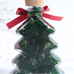 【名入れ&選べるメッセージリボン】蓄光ガラス玉入りクリスマスツリー＊ハーバリウム 5枚目の画像