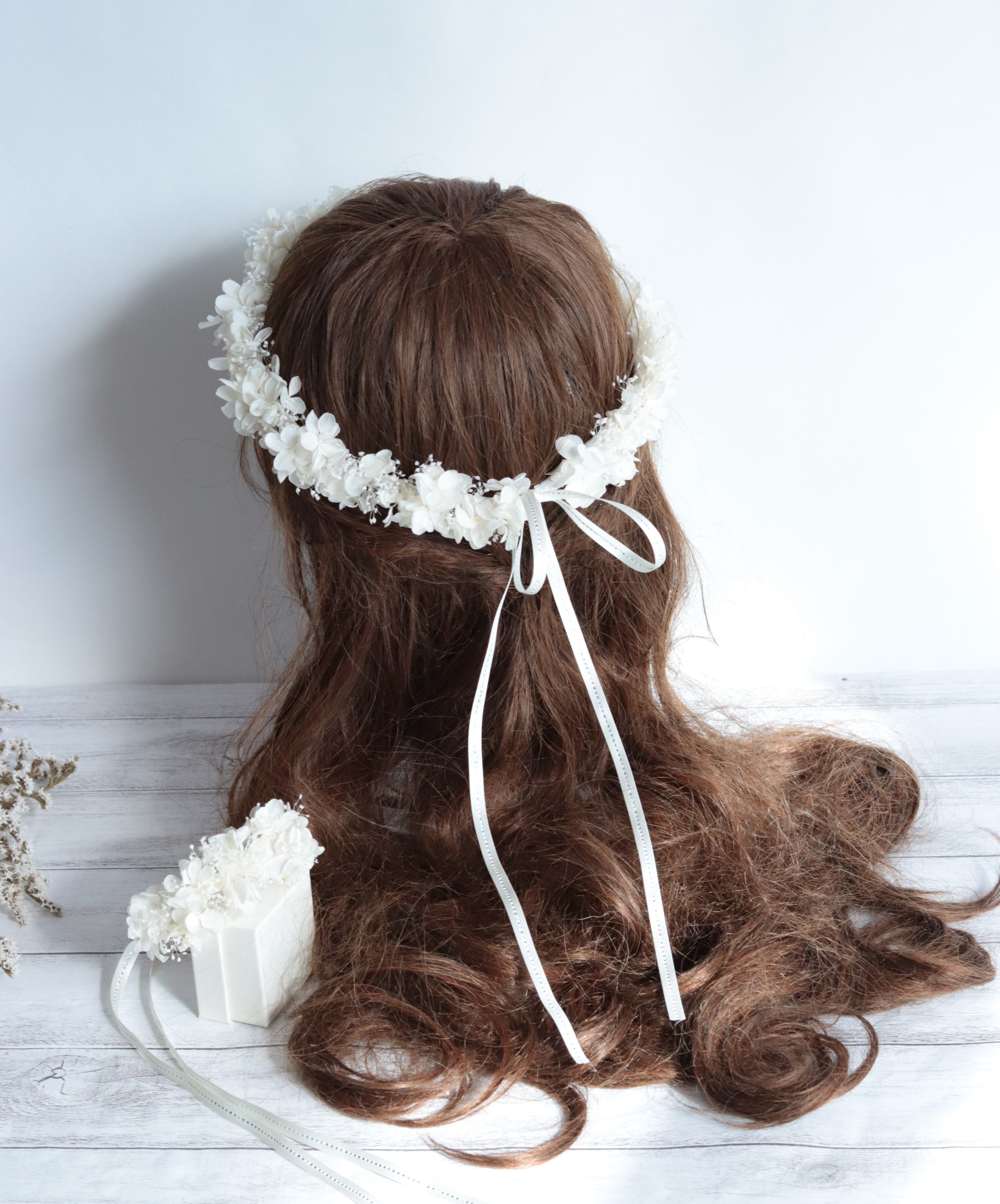 【カラーオーダーＯＫ】華奢な花冠&リストレット～霞みそうとアジサイ～＊アンティークホワイト＊プリザーブドフラワー