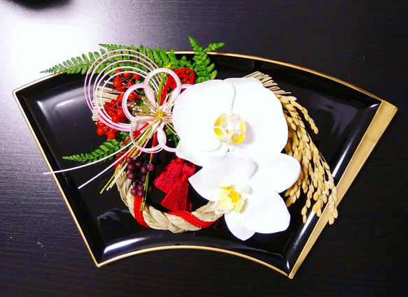 胡蝶蘭のお正月飾り＊プリザーブド&アーティフィシャルフラワー＊贈り物にも 1枚目の画像