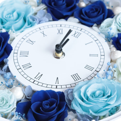 ブルー&ホワイトの丸型花時計＊プリザーブドフラワー＊結婚・誕生日・お祝い・ギフト 6枚目の画像