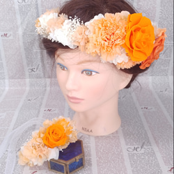 バラとカーネーションの花冠～アプリコットオレンジ～リストレット・ブートニアもオーダーＯＫ＊プリザーブドフラワー 5枚目の画像