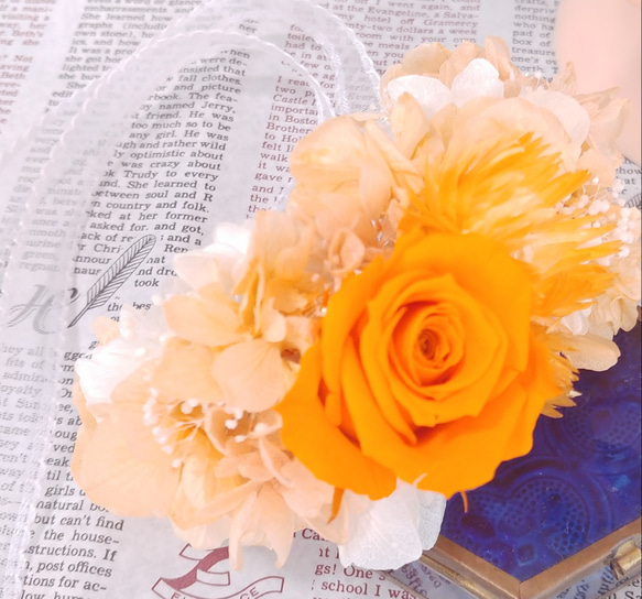 バラとカーネーションの花冠～アプリコットオレンジ～リストレット・ブートニアもオーダーＯＫ＊プリザーブドフラワー 6枚目の画像