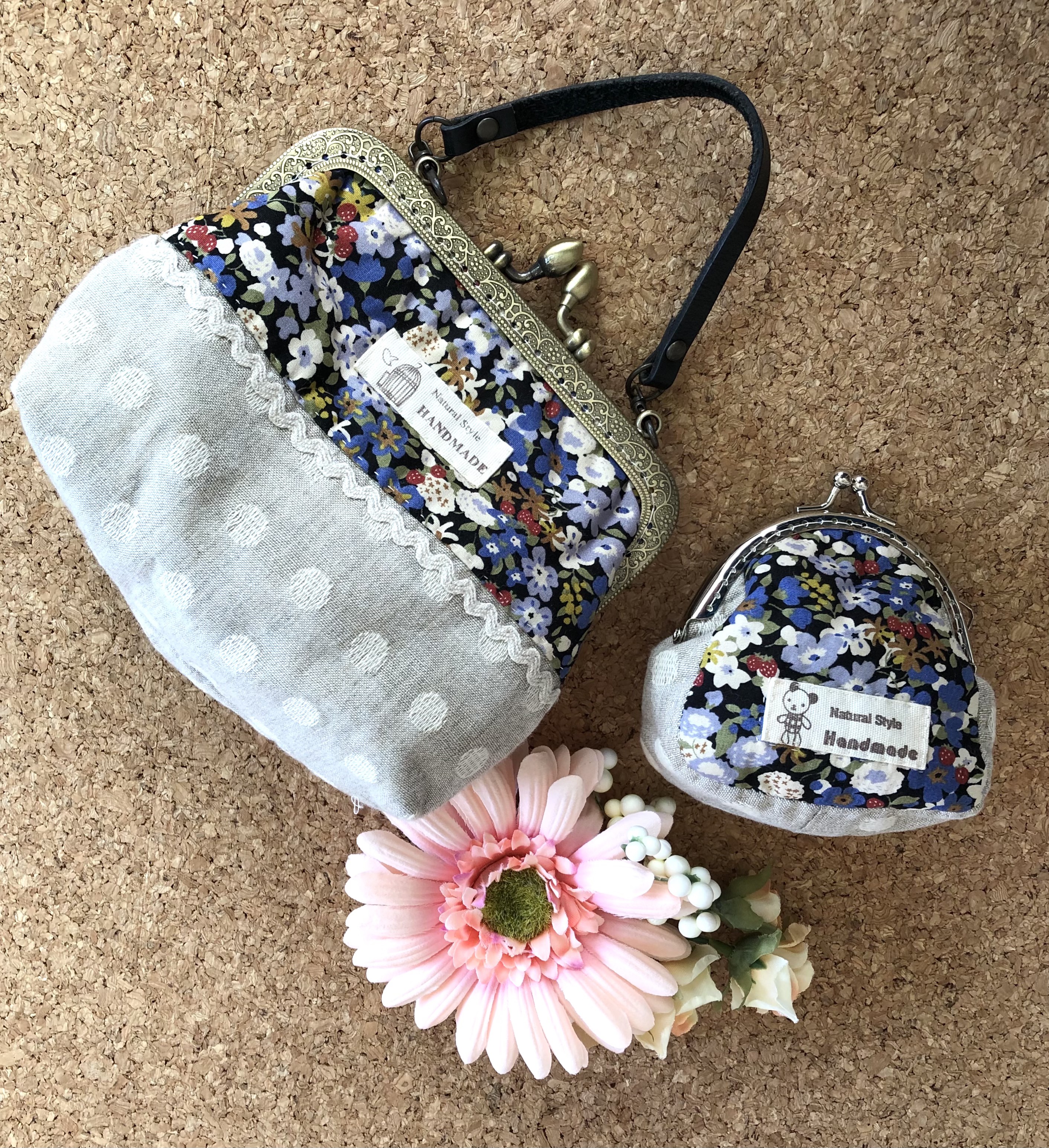 フラワーブーケプリントとドット生地のオシャレ口金ミニバッグとお揃いのがま口セット