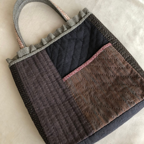 古布　ハンドメイド　パッチワーク　バッグ 古布・和布の大島紬などで、パッチワークキルトしたハンドメイド