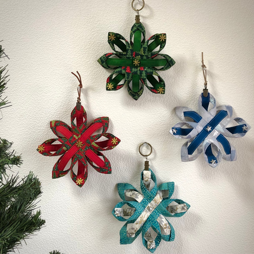ターコイズブルー系3Dクリスマスオーナメント(12本のストリングで作っ 