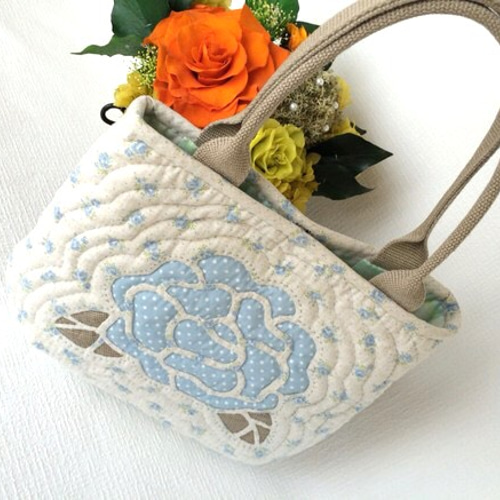 バラのリバースアップリケパッチワークバッグVer2 トートバッグ plus