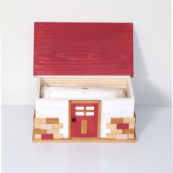 マスクケース　木製　かわいいお家（レンガ作り風）（フレッシュベリー) 5枚目の画像