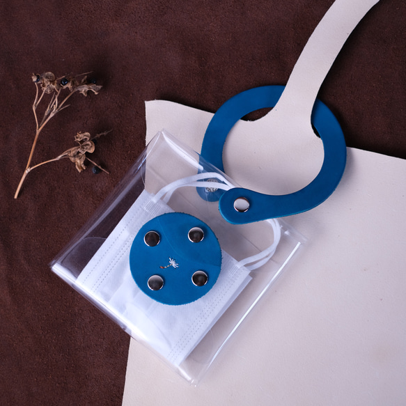 【秋冬コーデ】これからの生活に 多目的 マスクケース 本革 PVC プチギフト ブルー 2枚目の画像