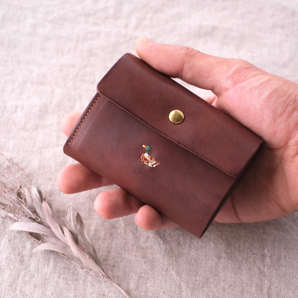小さな財布 カモの刺繍 ブラウン 3枚目の画像
