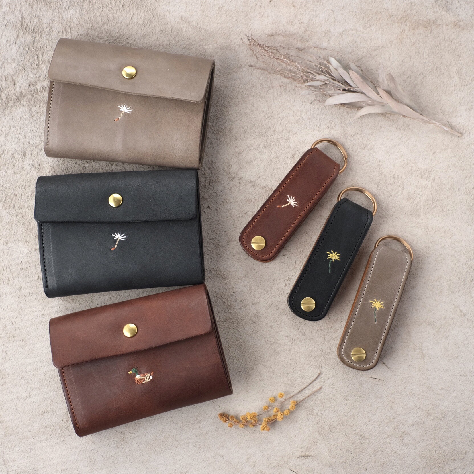 Creema限定 お得なセット  カラーが選べる 小さな財布と小さなキーケースセット 刺繍