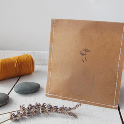 カモ 手縫い 刺繍のキーホルダー（ライトグレー） 9枚目の画像