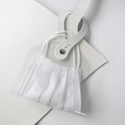 クリアマスクケース PVC 本革 ループ革パーツ  花の刺繍 オフホワイト 8枚目の画像