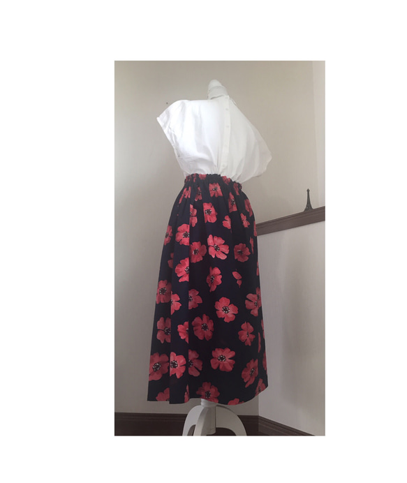 送料無料✨     大人かわいい    水彩花柄ギャザースカート 2枚目の画像