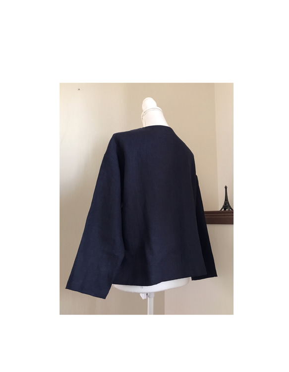 送料無料  ✨    濃紺リネンノーカラー丸みのあるショートジャケット 2枚目の画像
