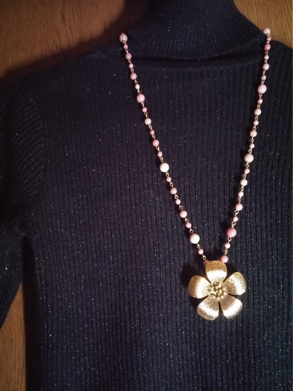【値下げ￥5800→4700】 花とピンクロードナイトのロングネックレス 7枚目の画像