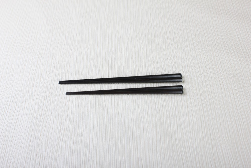 唐木指物の職人がつくる「黒檀」夫婦箸