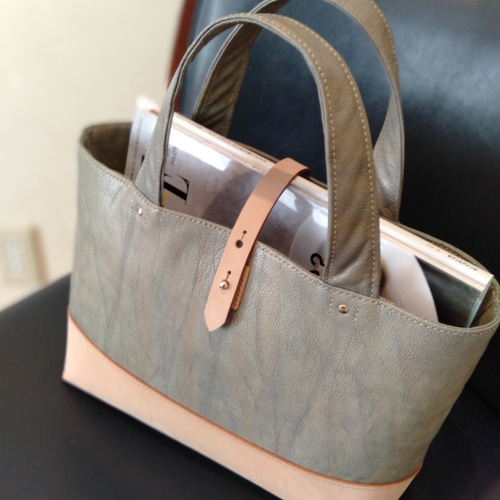 試作品】トートバッグ ムラ染 グレージュ ゴート レザー と ヌバック 