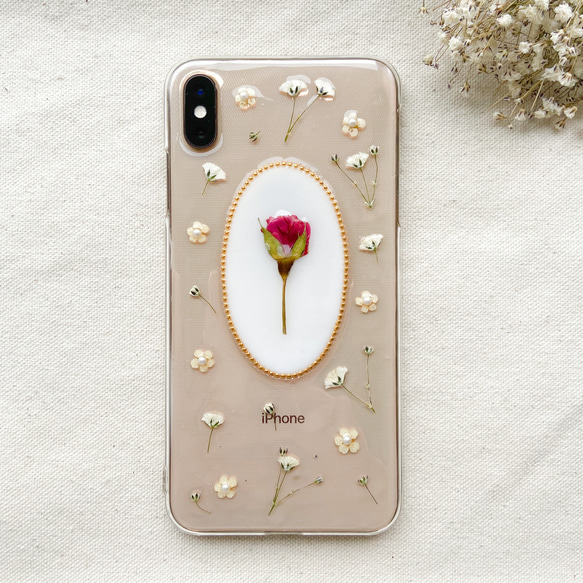 一輪の薔薇と小花のスマホケース 全機種対応 iPhoneケース iPhone11/11pro/11proMax 1枚目の画像