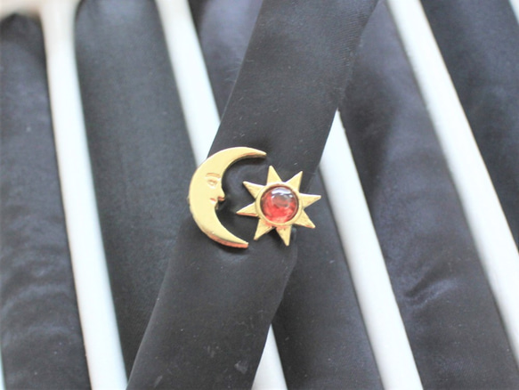 【受注後製作/1月の誕生石】太陽とお月さまリング　ガーネット　6mm 2枚目の画像