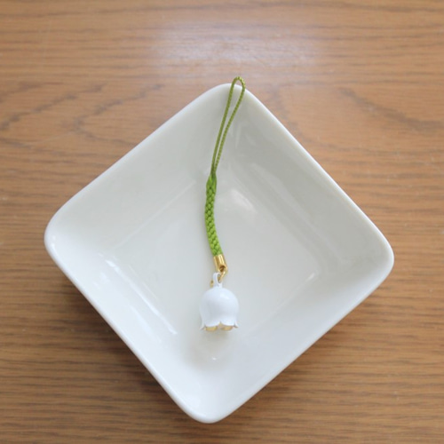 受注後製作】ちりちりかわいい鈴ストラップ すずらん 携帯ストラップ