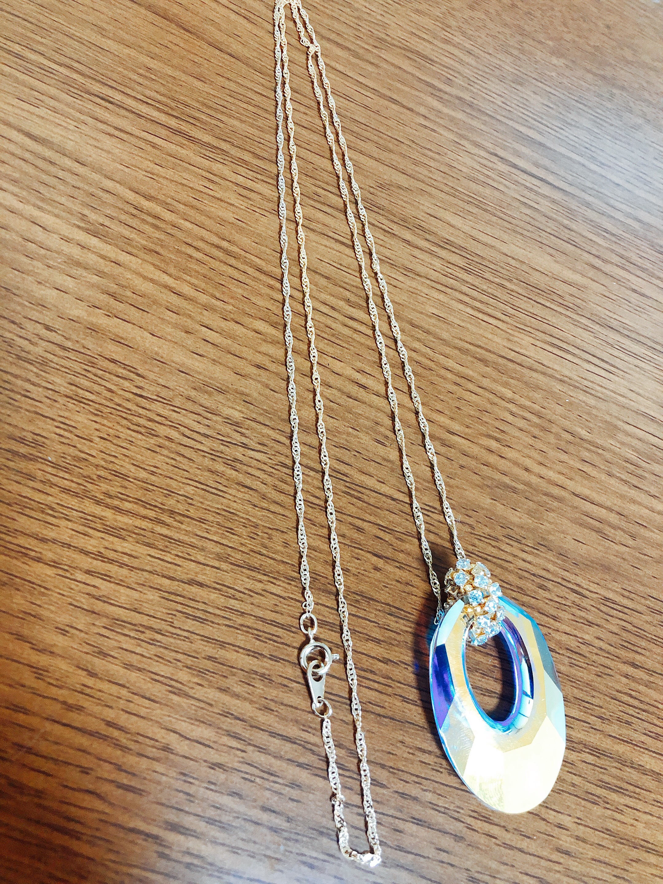 スワロスキー社認定のパーツ ネックレス クリスタル