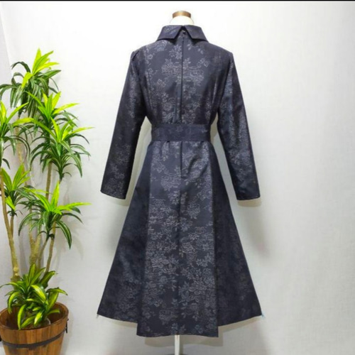 着物リメイク 本場大島紬からロールカラーワンピース(L) 着物リメイクLサイズ本場大島紬前開きロールカラーワンピース